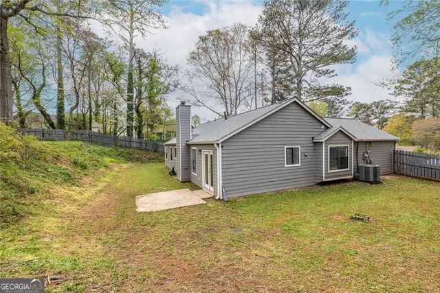 817 Riverstone Lane, Woodstock, GA 30188