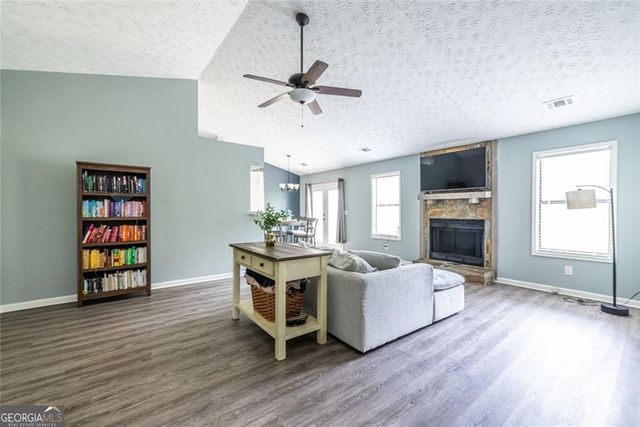 817 Riverstone Lane, Woodstock, GA 30188