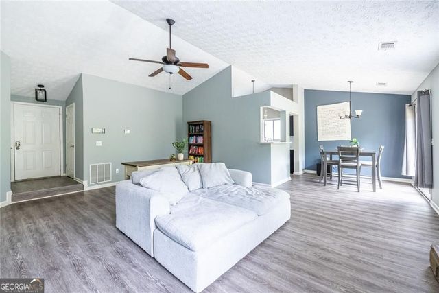 817 Riverstone Lane, Woodstock, GA 30188