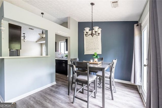 817 Riverstone Lane, Woodstock, GA 30188