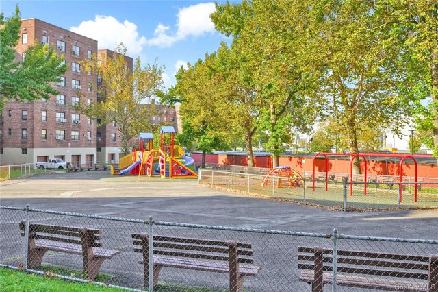 28-02 141st Street 3D, Flushing, NY 11354