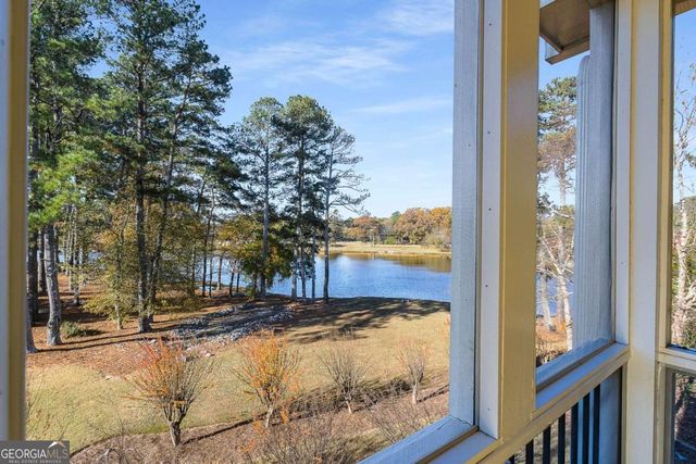 679 Crystal Cove Court, Loganville, GA 30052