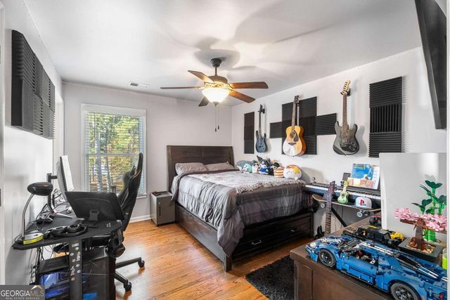 679 Crystal Cove Court, Loganville, GA 30052