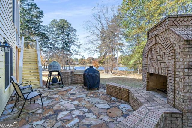 679 Crystal Cove Court, Loganville, GA 30052