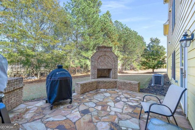 679 Crystal Cove Court, Loganville, GA 30052