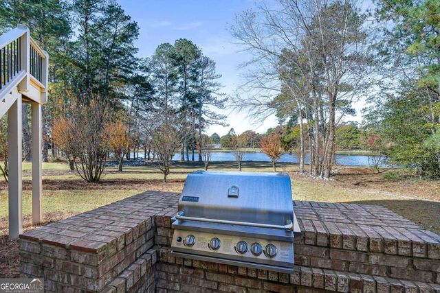 679 Crystal Cove Court, Loganville, GA 30052