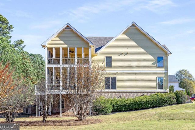 679 Crystal Cove Court, Loganville, GA 30052