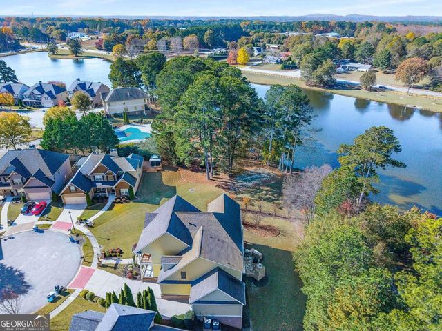 679 Crystal Cove Court, Loganville, GA 30052