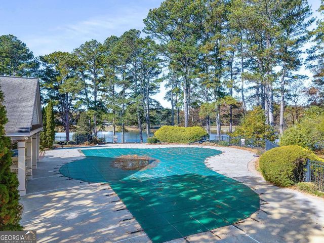 679 Crystal Cove Court, Loganville, GA 30052