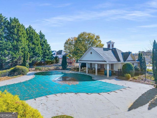 679 Crystal Cove Court, Loganville, GA 30052