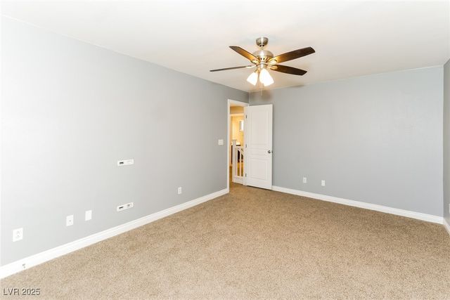 985 Crescent Falls Street, Henderson, NV 89011