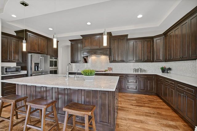 19955 Bradon TRAIL, Brookfield, WI 53045