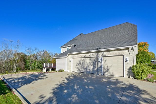 19955 Bradon TRAIL, Brookfield, WI 53045