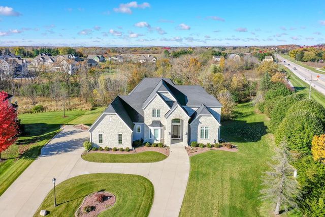 19955 Bradon TRAIL, Brookfield, WI 53045