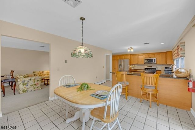 114 Hagerman Ct, Bridgewater Twp., NJ 08807