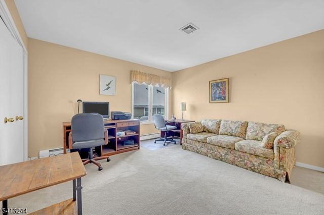 114 Hagerman Ct, Bridgewater Twp., NJ 08807