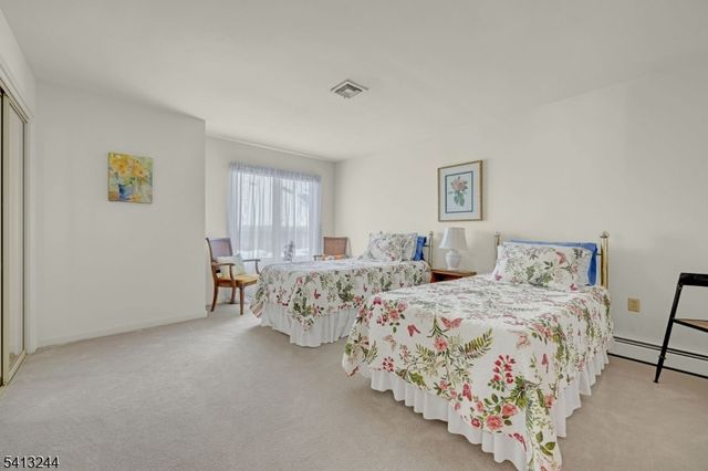 114 Hagerman Ct, Bridgewater Twp., NJ 08807