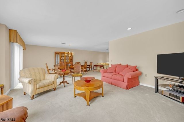 114 Hagerman Ct, Bridgewater Twp., NJ 08807