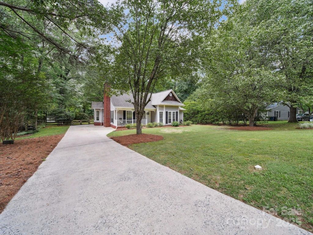 20914 Pine Ridge Drive 1, Cornelius, NC 28031