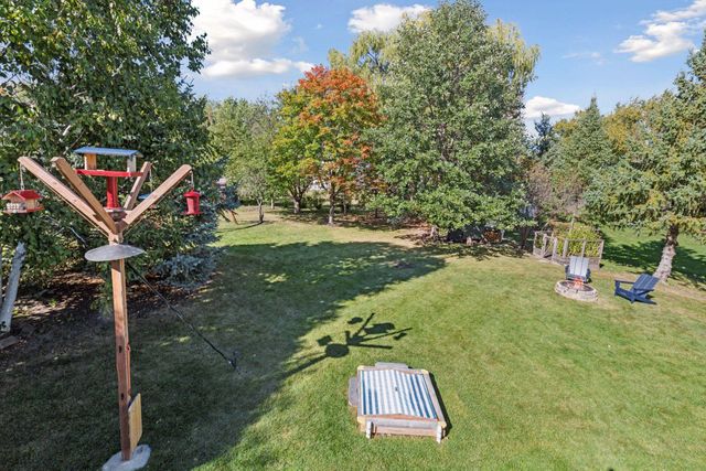 960 Saddlebrook Curve, Chanhassen, MN 55317