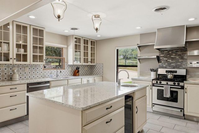 12135 Fitzhugh RD, Austin, TX 78736
