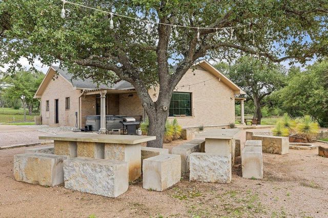12135 Fitzhugh RD, Austin, TX 78736