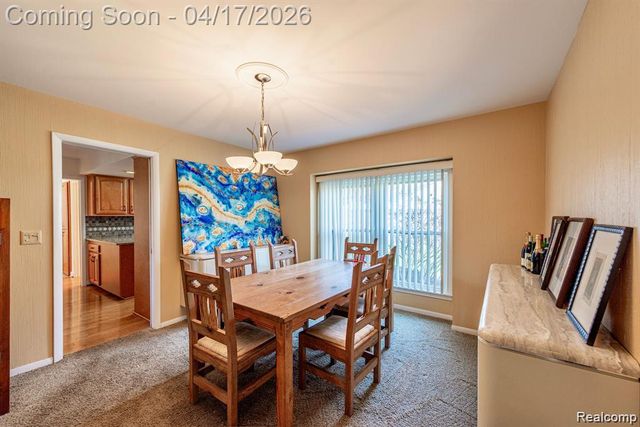 4426 Knightsbridge Lane, West Bloomfield, MI 48323