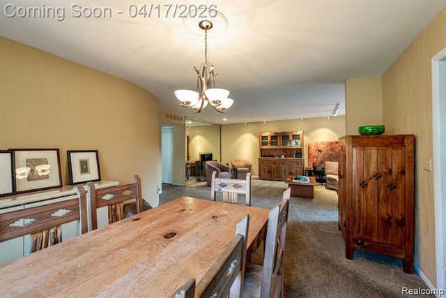 4426 Knightsbridge Lane, West Bloomfield, MI 48323