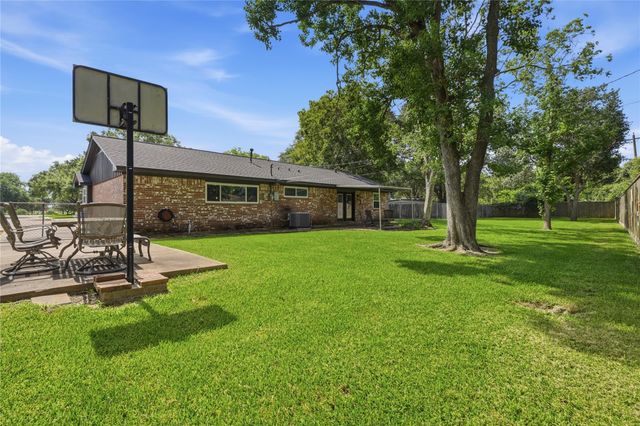 1400 Gardenia Circle, Rosenberg, TX 77471