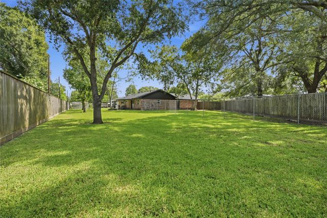1400 Gardenia Circle, Rosenberg, TX 77471