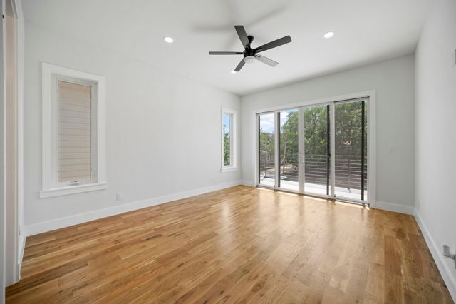 732 Cedar Hill Avenue, Dallas, TX 75208
