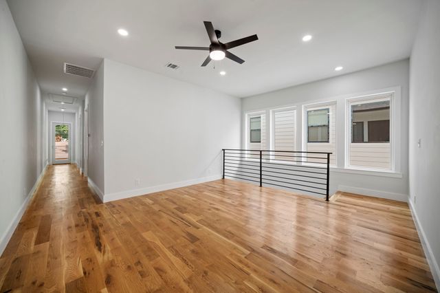 732 Cedar Hill Avenue, Dallas, TX 75208