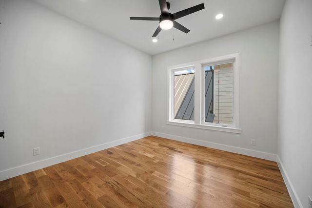 732 Cedar Hill Avenue, Dallas, TX 75208