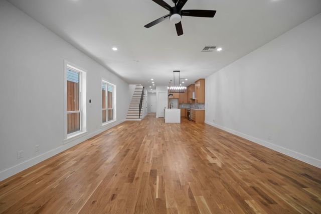 732 Cedar Hill Avenue, Dallas, TX 75208