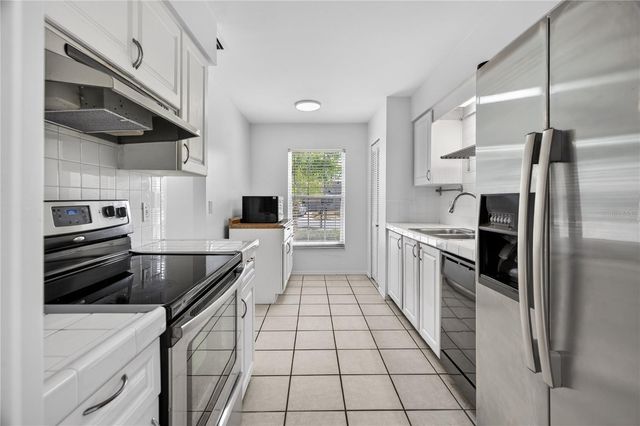 526 E GRANDVIEW WAY, Casselberry, FL 32707