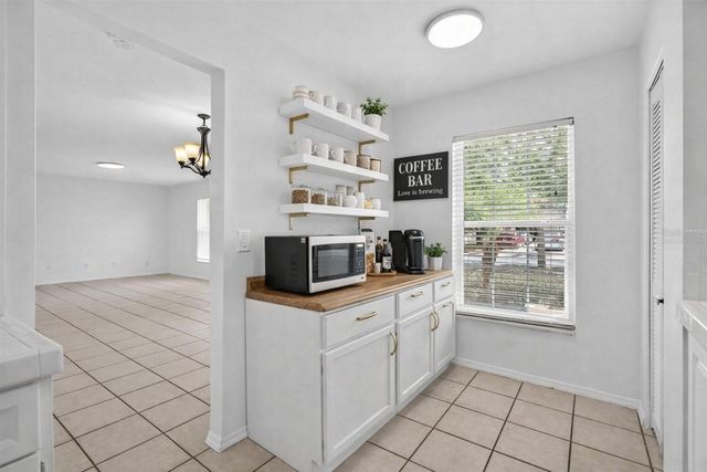 526 E GRANDVIEW WAY, Casselberry, FL 32707