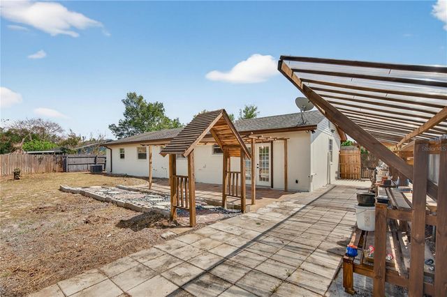 526 E GRANDVIEW WAY, Casselberry, FL 32707