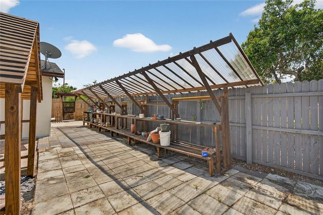 526 E GRANDVIEW WAY, Casselberry, FL 32707