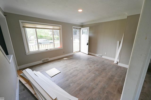 18755 Hazelwood Street, Roseville, MI 48066