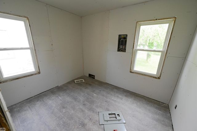 18755 Hazelwood Street, Roseville, MI 48066