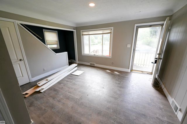 18755 Hazelwood Street, Roseville, MI 48066