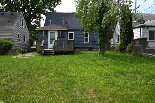 18755 Hazelwood Street, Roseville, MI 48066