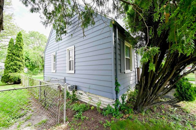 18755 Hazelwood Street, Roseville, MI 48066