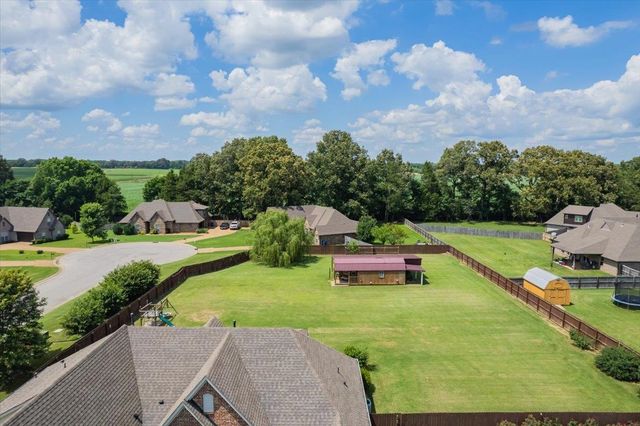 10 INEZ CV, Somerville, TN 38068