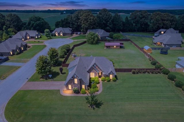 10 INEZ CV, Somerville, TN 38068
