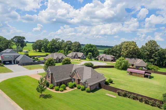 10 INEZ CV, Somerville, TN 38068