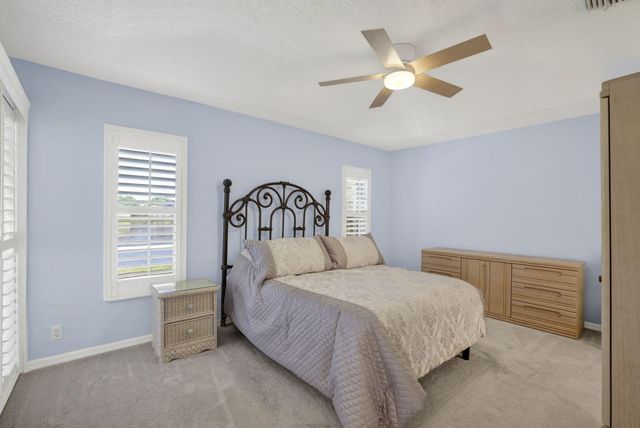 2097 Bonisle Circle, Riviera Beach, FL 33418