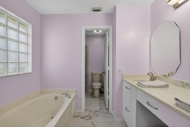 2097 Bonisle Circle, Riviera Beach, FL 33418