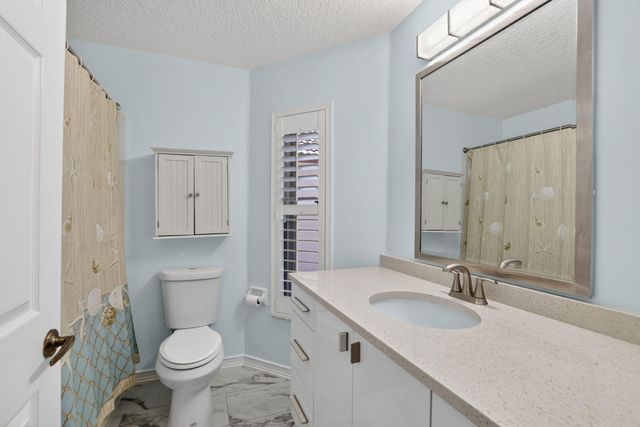 2097 Bonisle Circle, Riviera Beach, FL 33418