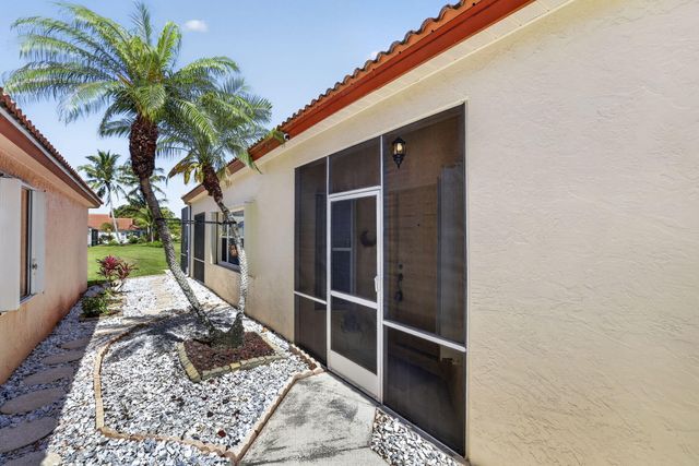 2097 Bonisle Circle, Riviera Beach, FL 33418